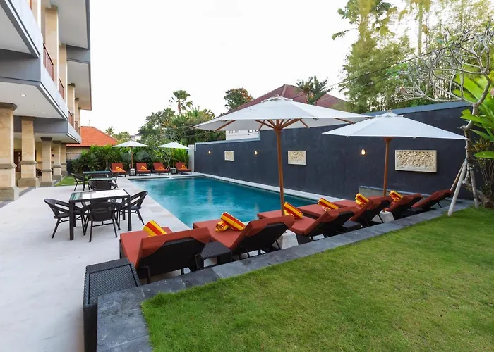Kubu Petitenget Hotel 3*