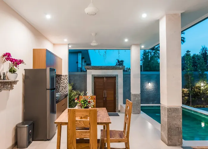 Kubu Petitenget Hotel 3*